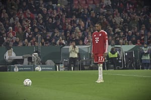 bayern-magdaburg-foto-szokodi-laszlo-szokodi-academy-media-6 - szokodi academy media Michael Olisie a 1. FC Magdeburg elleni mérkőzésen a második gólját szerezte meg , büntetőből. A mérkőzést 6-1-re nyerte meg a Bayern München és jutott tovább a német kupába.